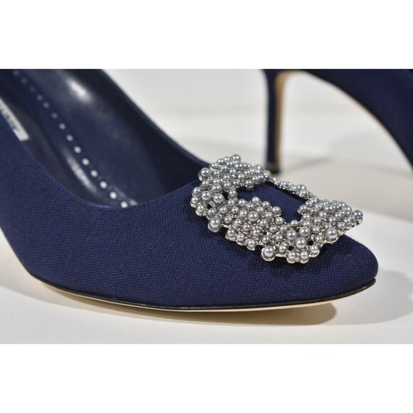 Manolo Blahnik Hangisi 70 Navy Blue Linen Pearl Jewel Buckle Low Heel Pump 39 - Picture 7 of 12
